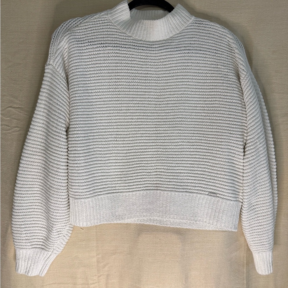 Hollister White and Gray Striped Turtleneck Sweater